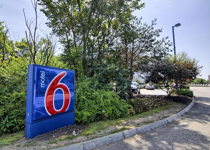 Pets Allowed Hotel Motel 6-Portsmouth, Nh